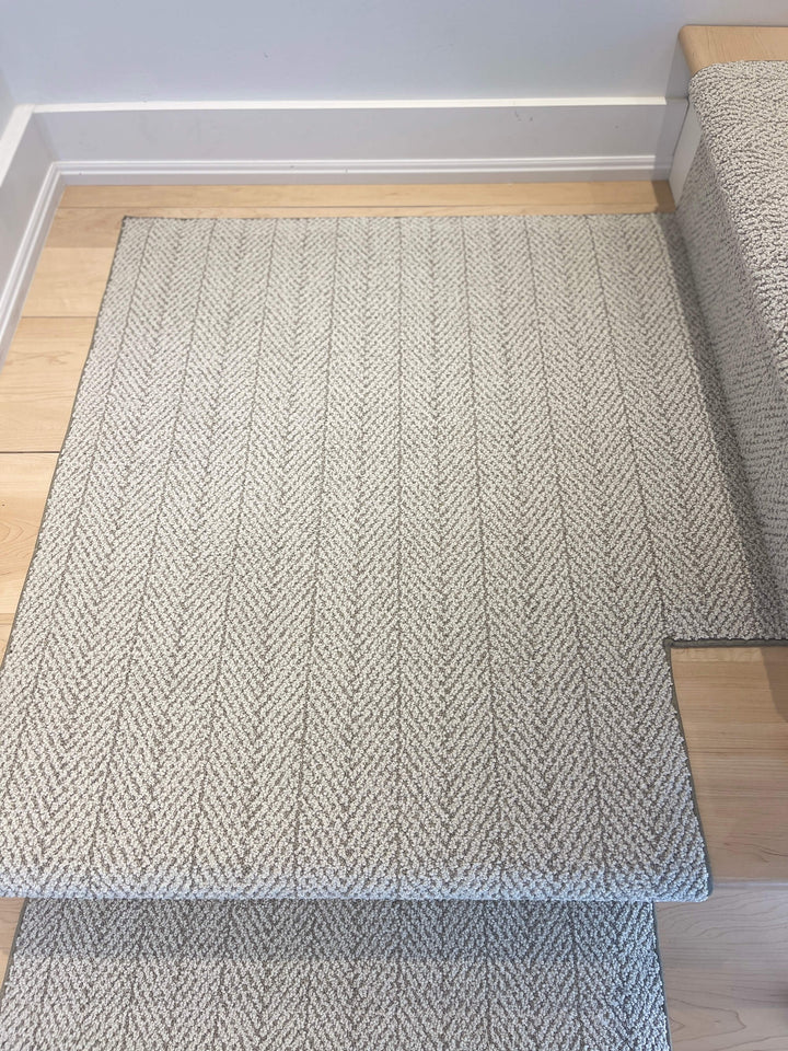 Close-up of Amalfi Paradise Herringbone Stair Runner Landing Canada showing weave detail