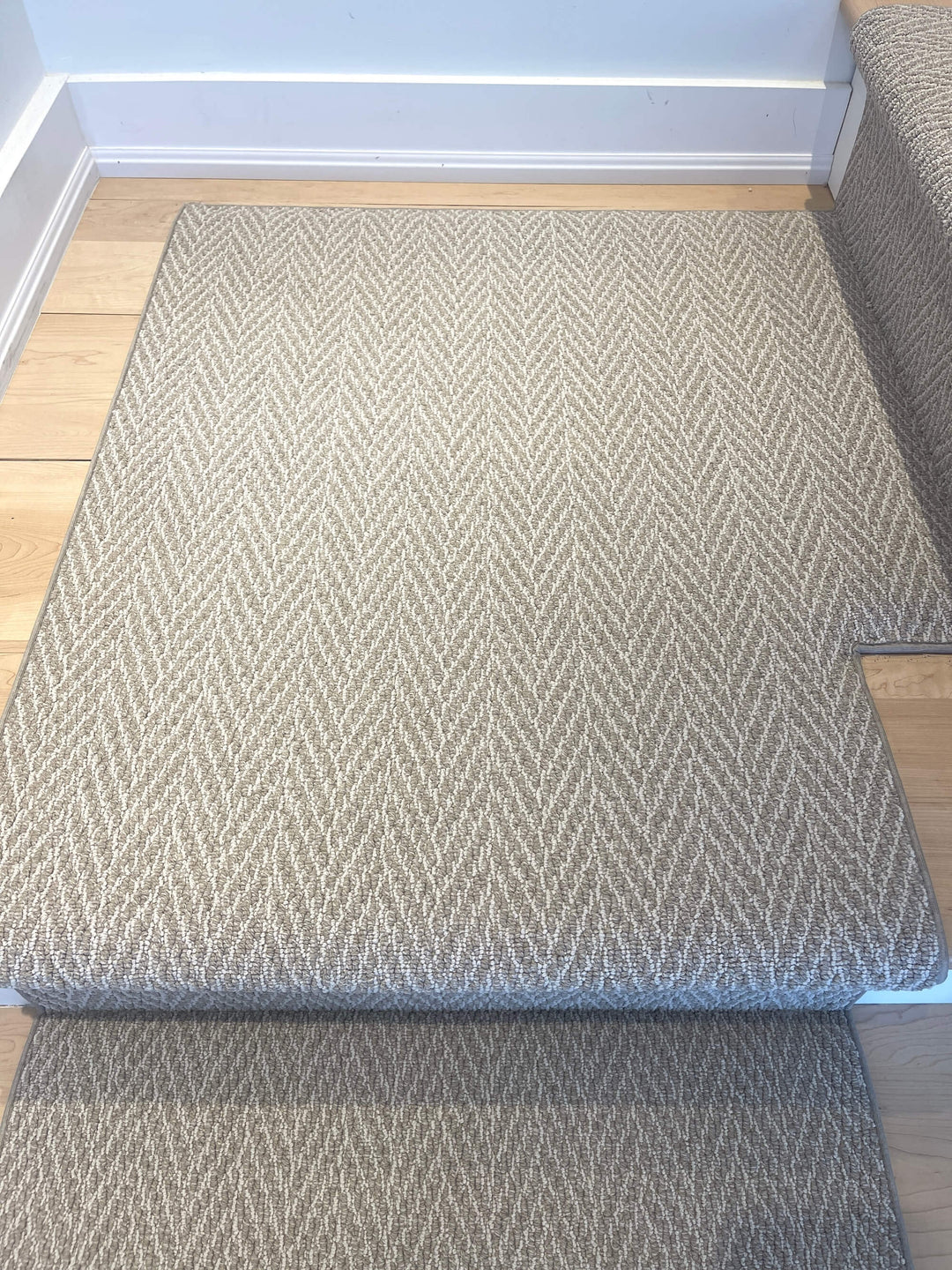 Anderson Tuftex Basket Stair Runner Landing Canada installed on a stair landing
