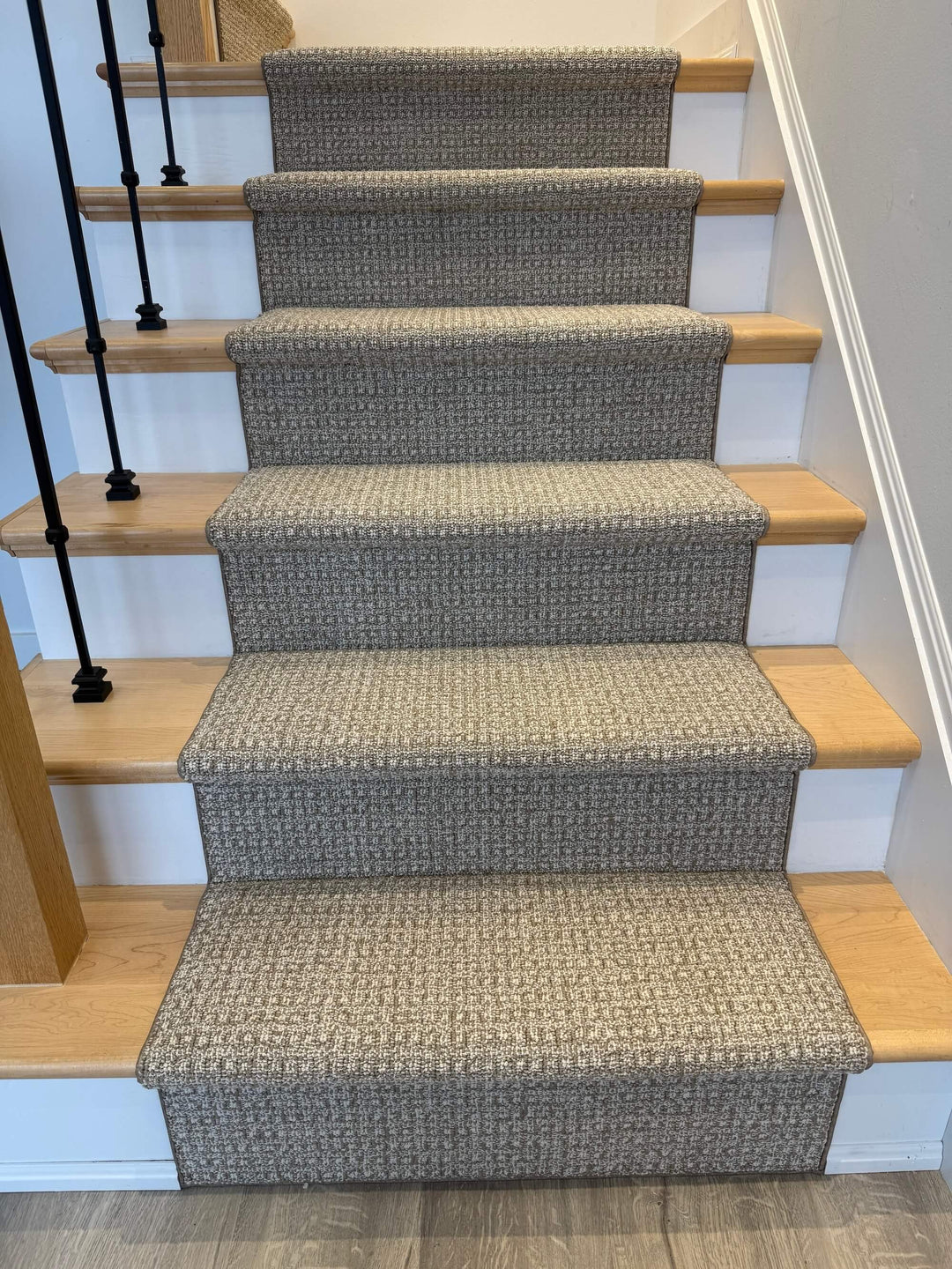 Step detail of Anderson Tuftex Fetch Briarwood Nylon Stair Runner Canada with brown nylon fibres 