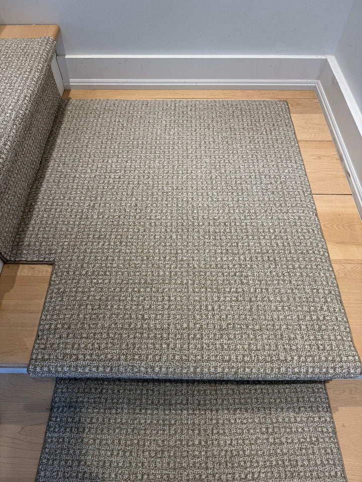 Close-up texture of Anderson Tuftex Fetch Briarwood Nylon Stair Runner Canada showing durable nylon weave