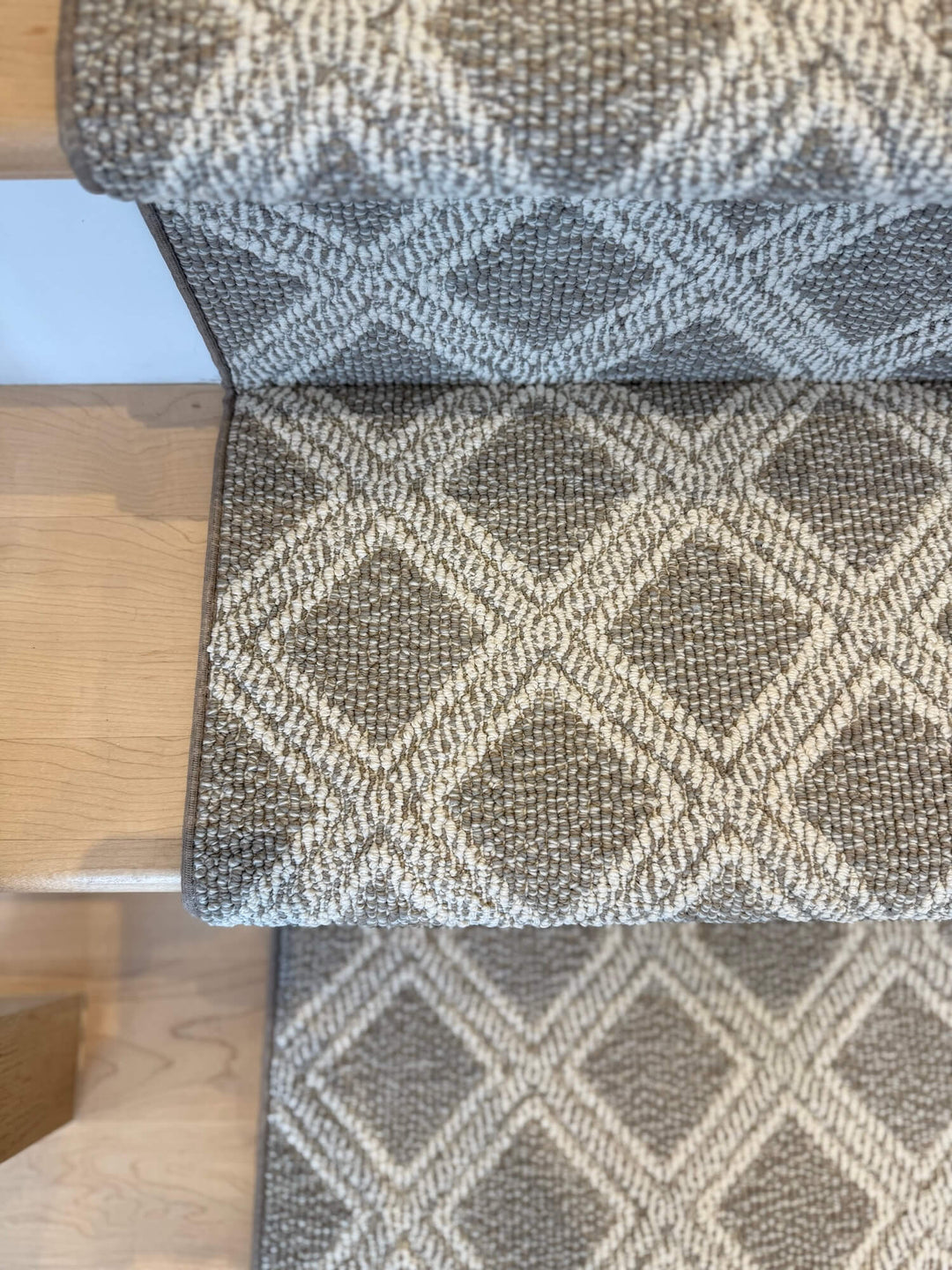 Desert Palm Loop Staircase Rug Niagara Falls St Catharines