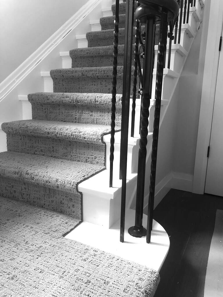 farmhouse-style-carpet-runner