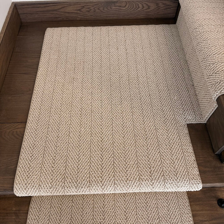 Capri stair runner landing on a 90 degree turn