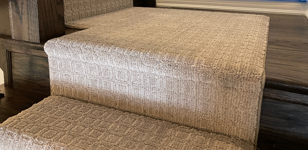 Winter Delta Stair Runner Landing Canada